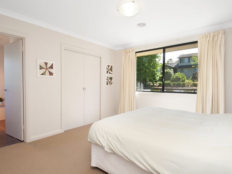 7 Macrobertson Street, Mawson ACT 2607