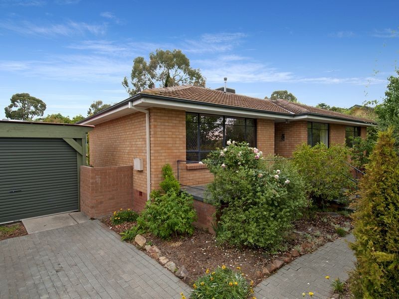 86 Eggleston Crescent, Chifley ACT 2606