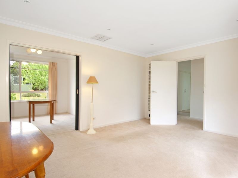 86 Eggleston Crescent, Chifley ACT 2606