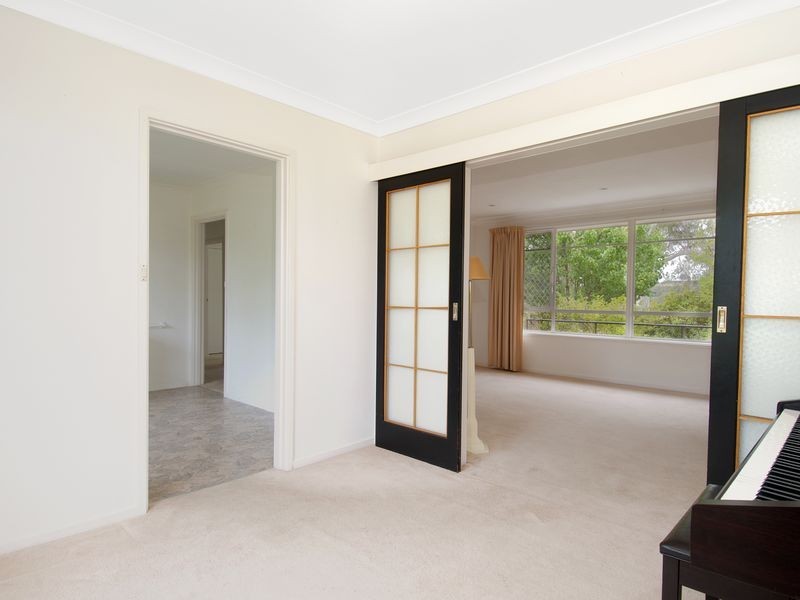 86 Eggleston Crescent, Chifley ACT 2606