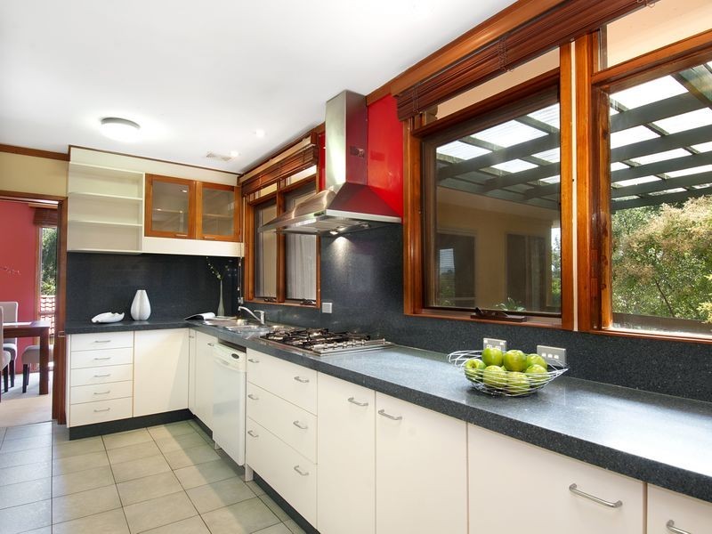 10 Werribee Crescent, Farrer ACT 2607