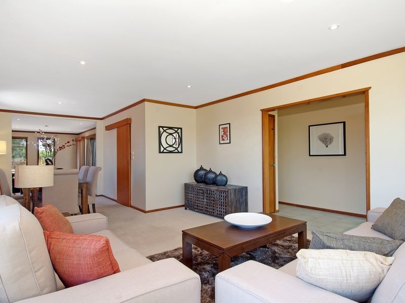 10 Werribee Crescent, Farrer ACT 2607