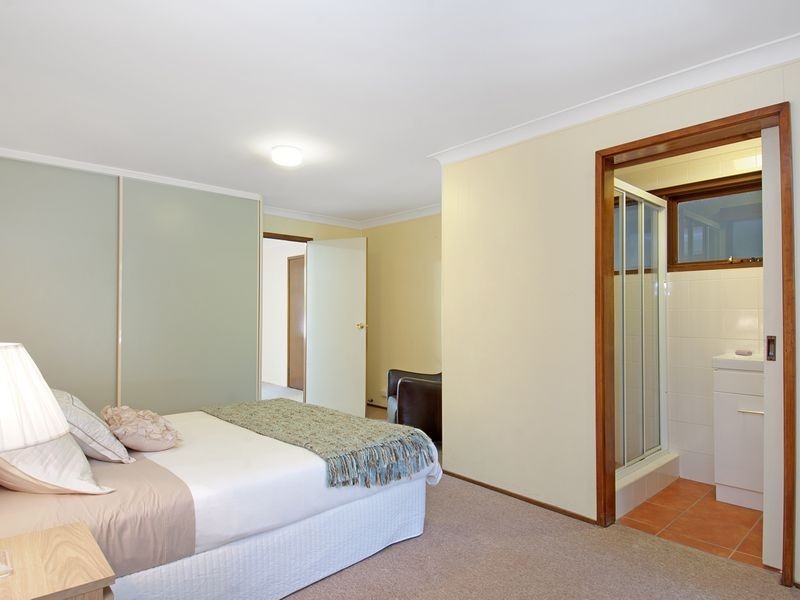 10 Werribee Crescent, Farrer ACT 2607