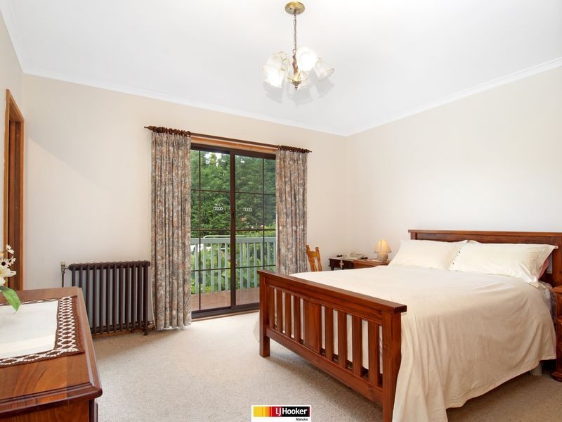 2 Phillipson Crescent, Calwell ACT 2905