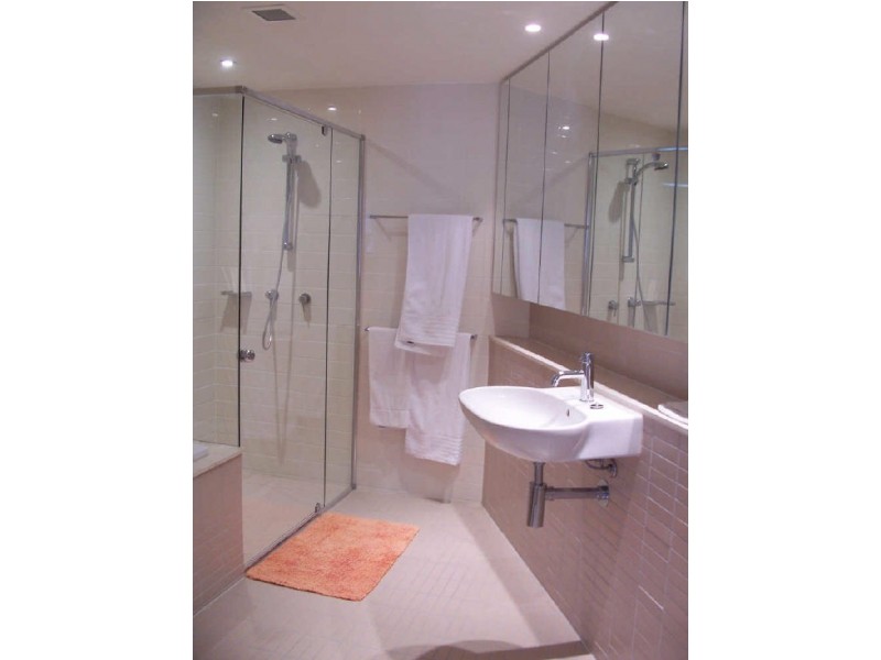 80/13 Eastlake Pde, The Waterfront, Kingston ACT 2604