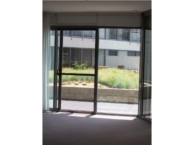 80/13 Eastlake Pde, The Waterfront, Kingston ACT 2604