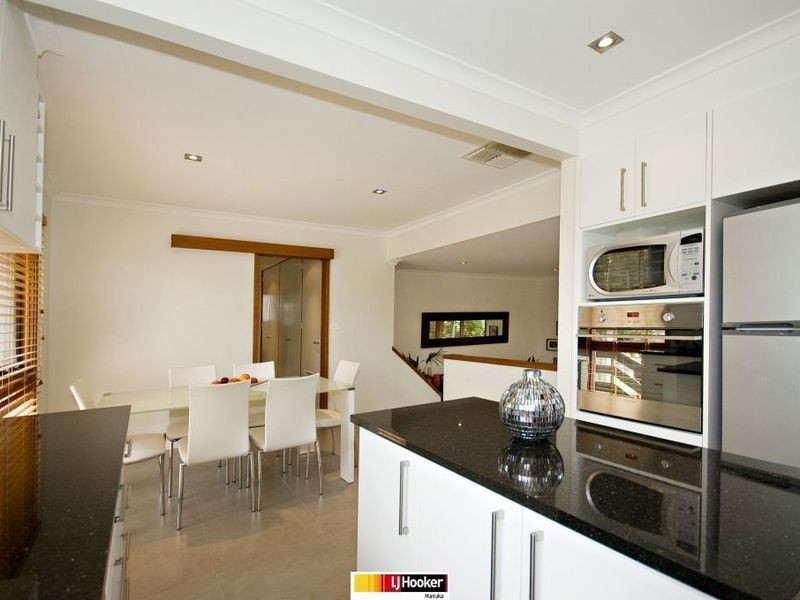 30 Hawkesbury Crescent, Farrer ACT 2607