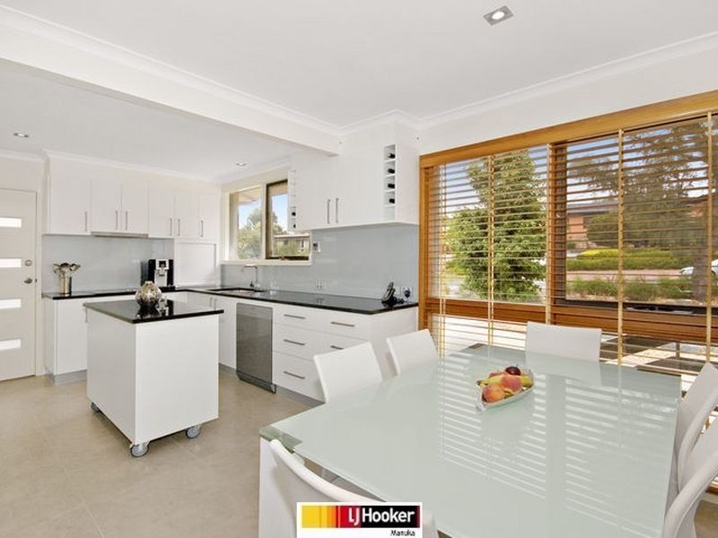30 Hawkesbury Crescent, Farrer ACT 2607