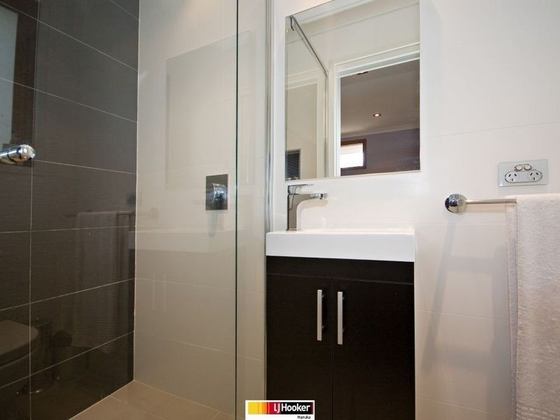 30 Hawkesbury Crescent, Farrer ACT 2607