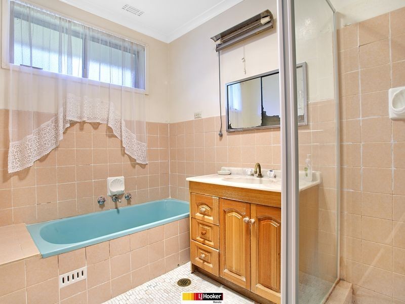 8 Murphy Street, Pearce ACT 2607