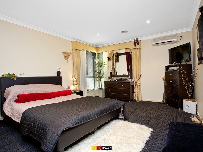 34 Firethorn Place, Jerrabomberra NSW 2619