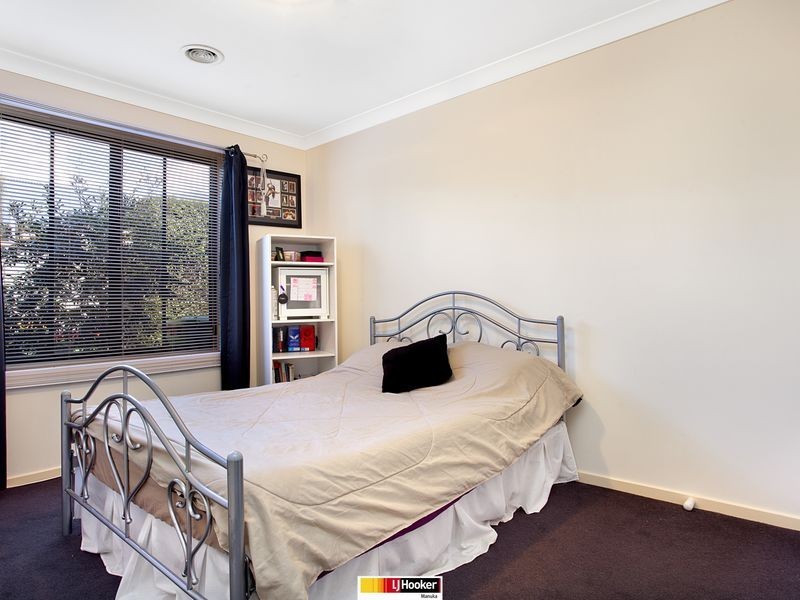 34 Firethorn Place, Jerrabomberra NSW 2619