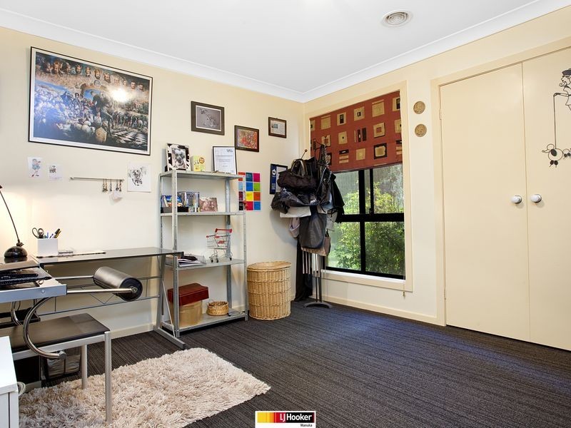 34 Firethorn Place, Jerrabomberra NSW 2619