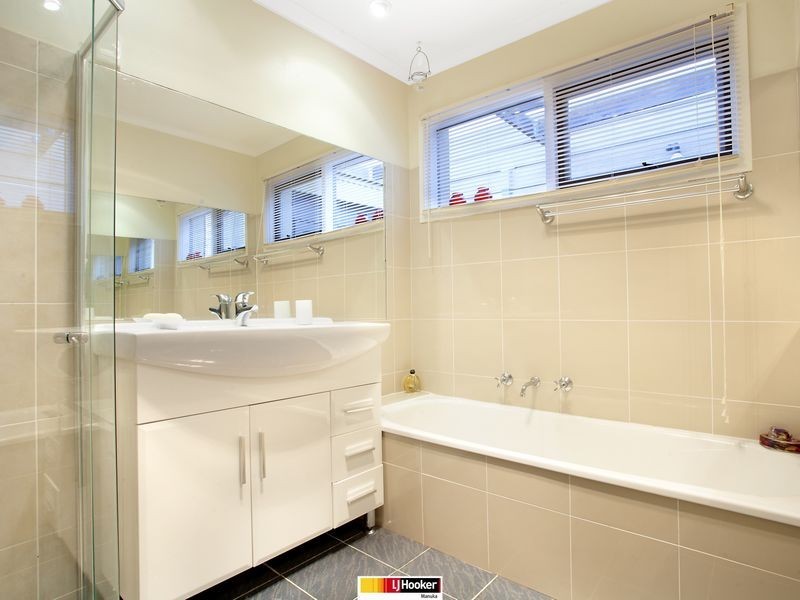 8 Bedford Street, Deakin ACT 2600