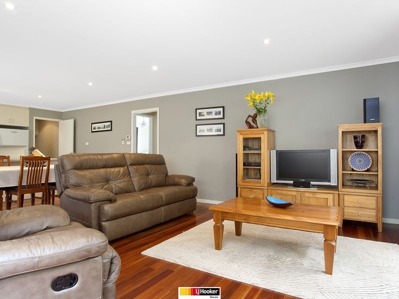 6/136 Halloran Drive, Jerrabomberra NSW 2619