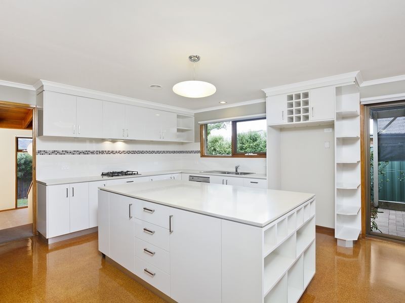 6 Maclagan Street, Isaacs ACT 2607