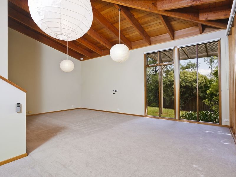 6 Maclagan Street, Isaacs ACT 2607