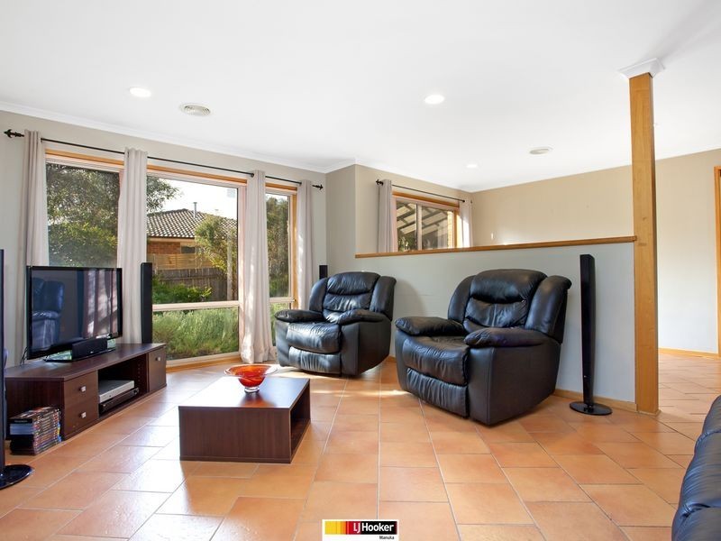 11 Adcock Place, Banks ACT 2906