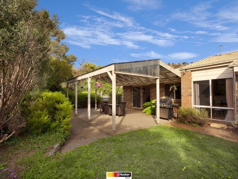 11 Adcock Place, Banks ACT 2906