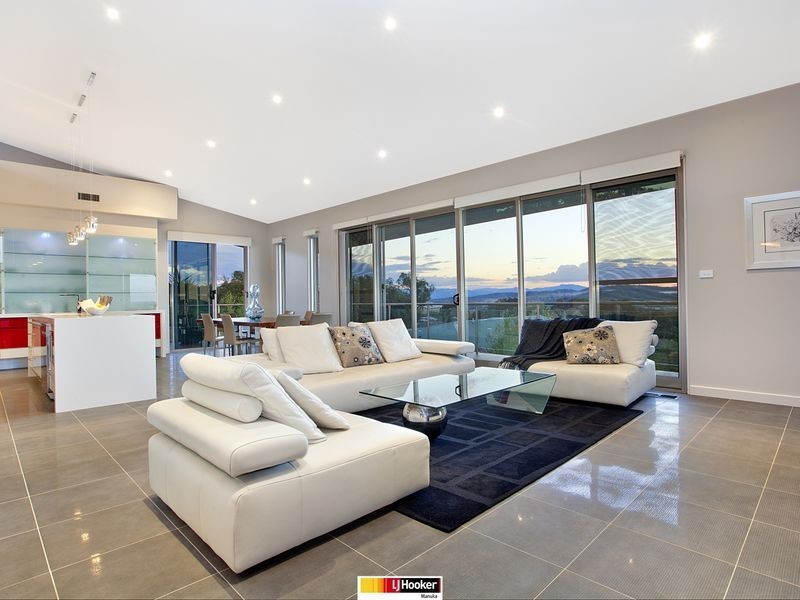 4 Guise Place, Jerrabomberra NSW 2619