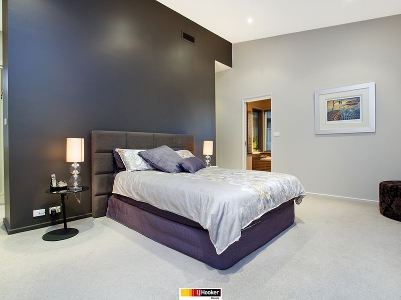 4 Guise Place, Jerrabomberra NSW 2619