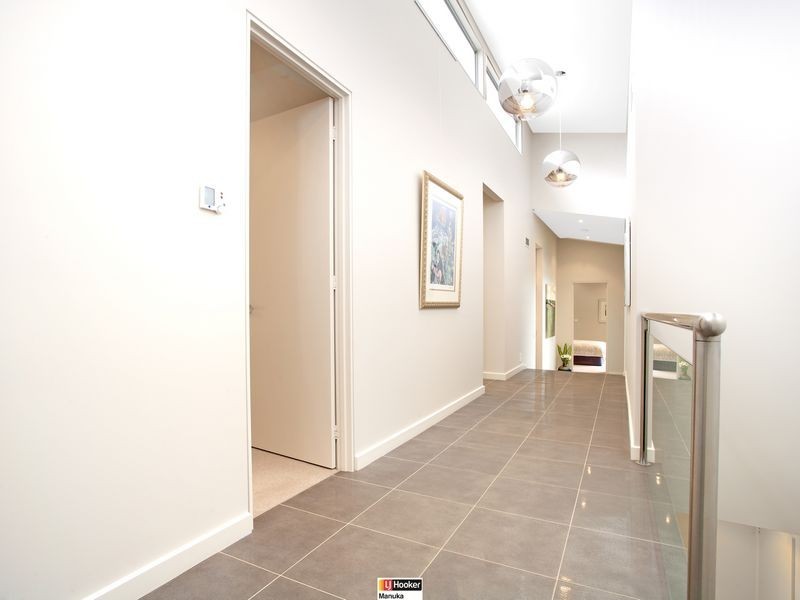 4 Guise Place, Jerrabomberra NSW 2619