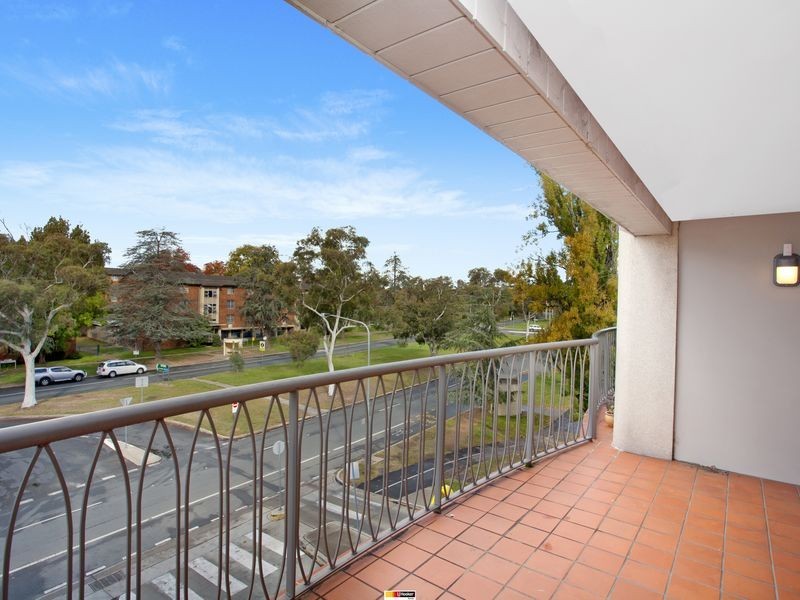50/18 Captain Cook Crescent, Griffith ACT 2603