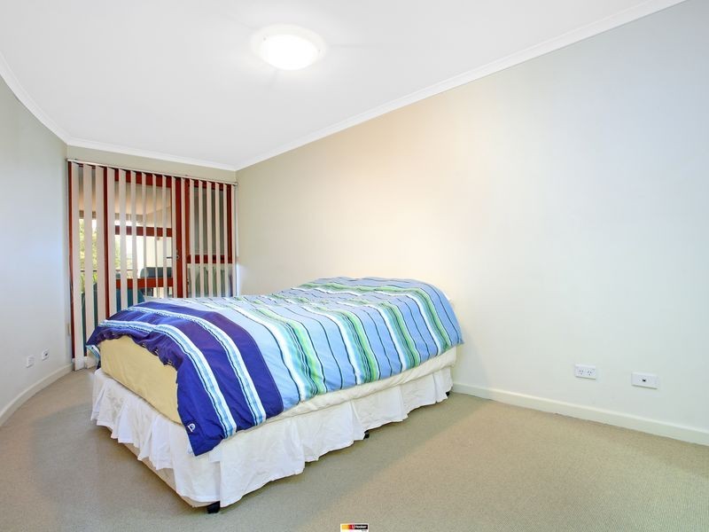 50/18 Captain Cook Crescent, Griffith ACT 2603