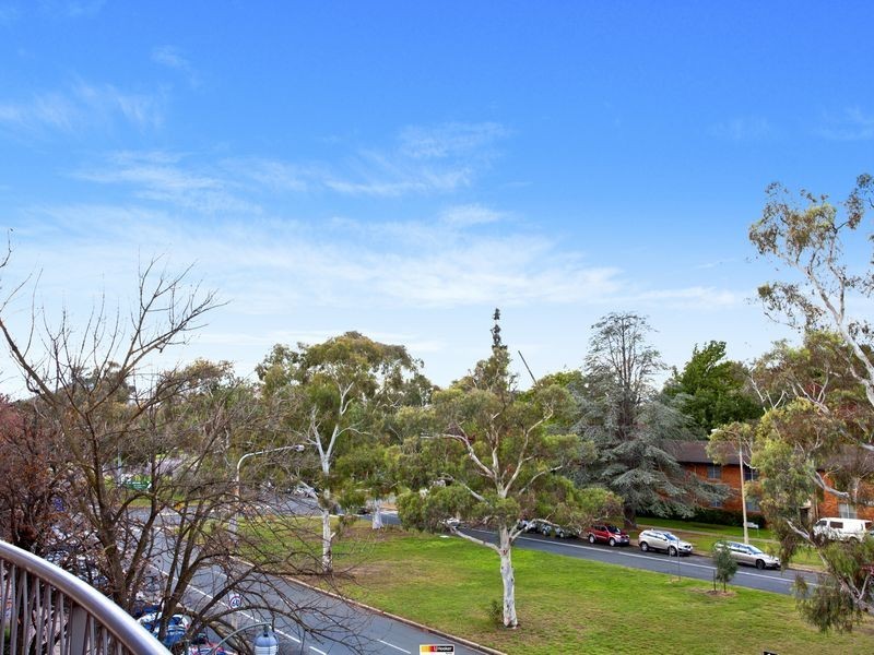 50/18 Captain Cook Crescent, Griffith ACT 2603