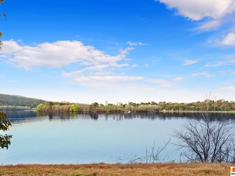 104 Hopetoun Circuit, Yarralumla ACT 2600