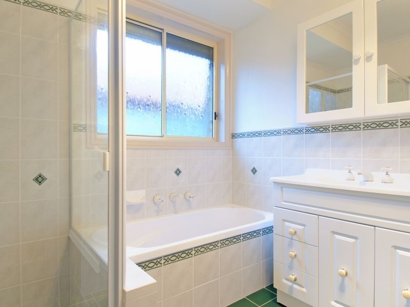 27 Anembo Street, Narrabundah ACT 2604