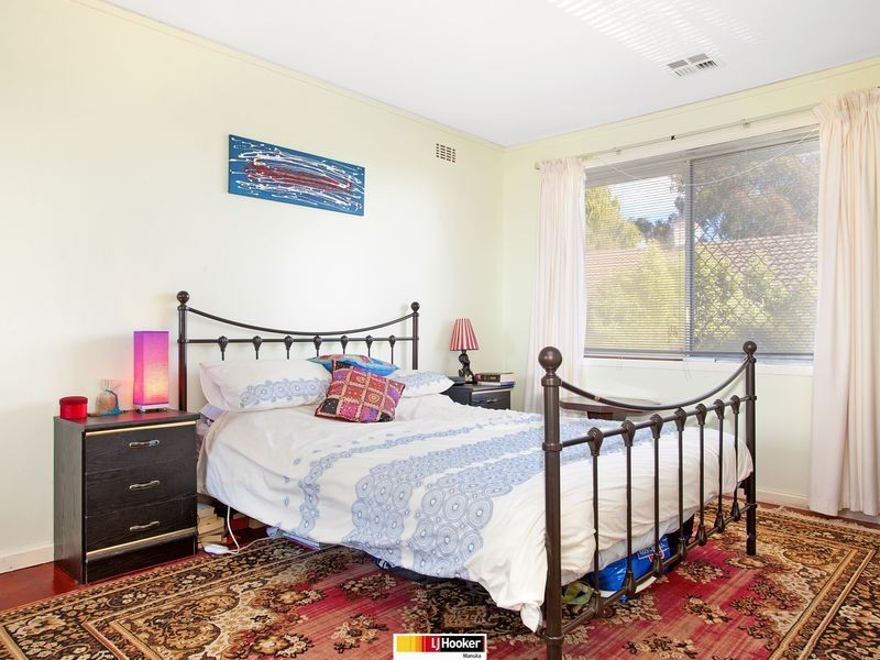6 Enderby Street, Mawson ACT 2607