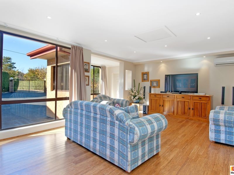 14 Ogden Close, Fadden ACT 2904