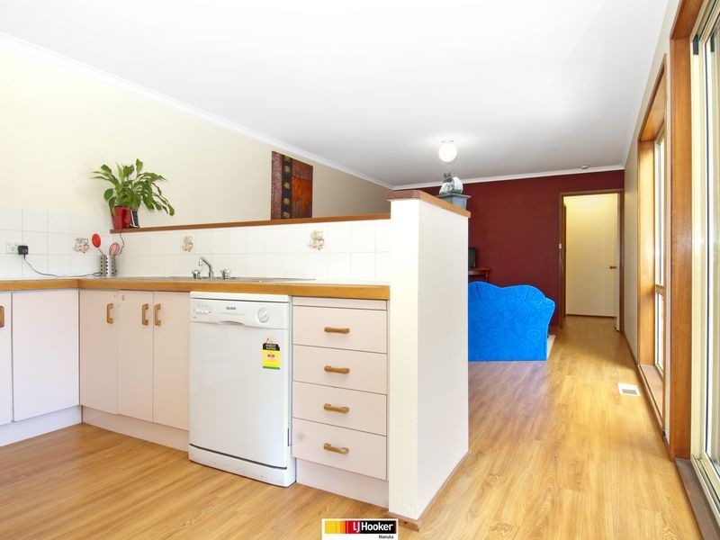 8 Thurgood Court, Gordon ACT 2906