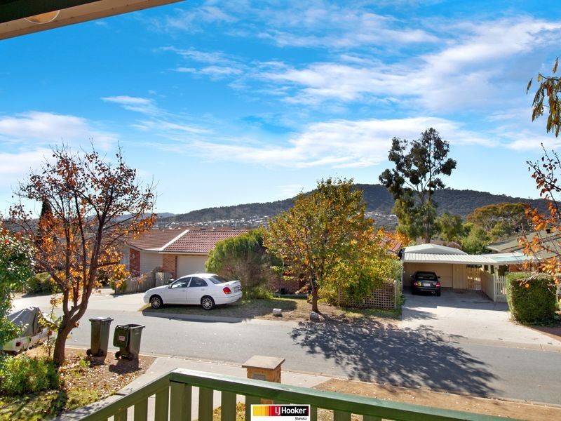 8 Thurgood Court, Gordon ACT 2906