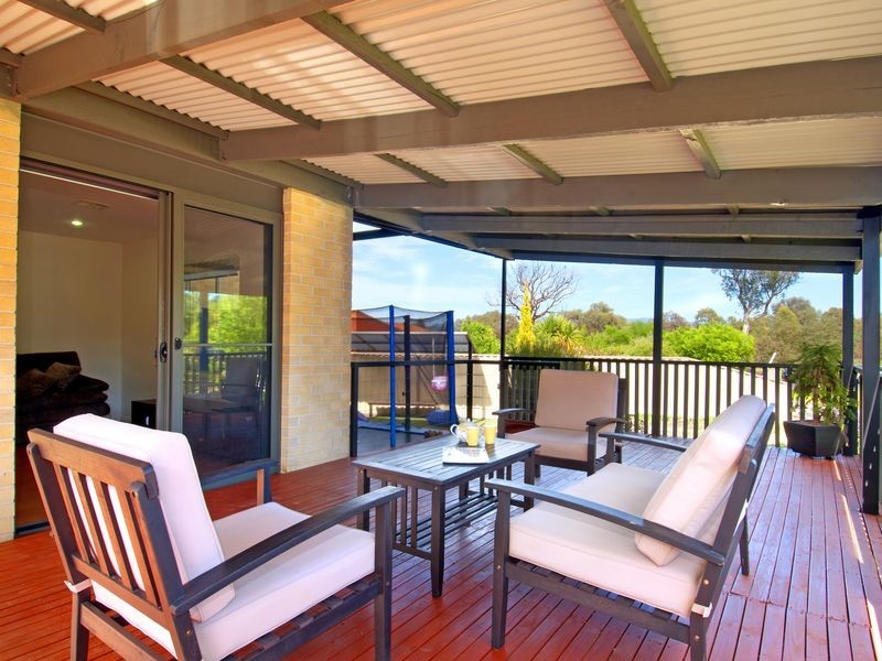 4 Rundle Place, Kambah ACT 2902