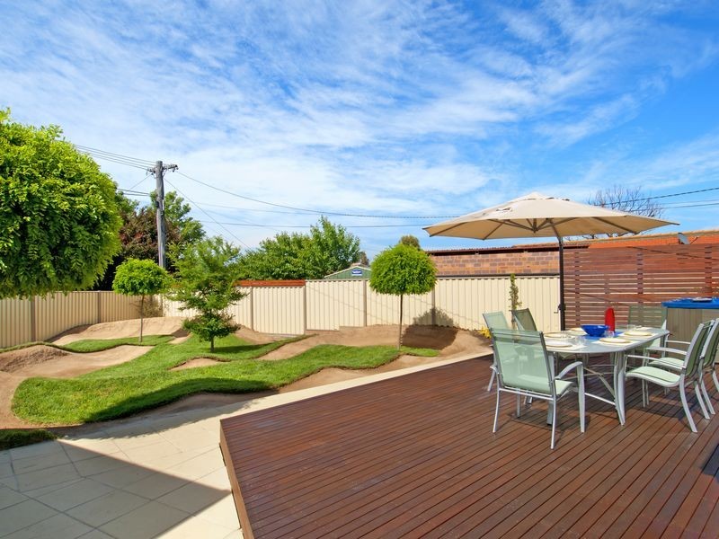 4 Rundle Place, Kambah ACT 2902