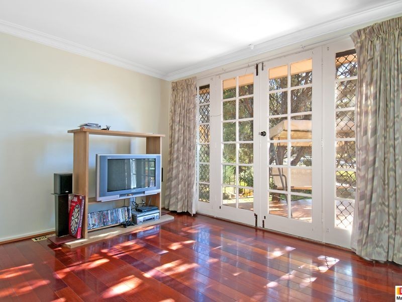 10 Abernethy Street, Weetangera ACT 2614