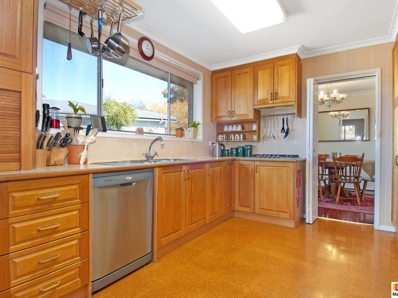 10 Abernethy Street, Weetangera ACT 2614
