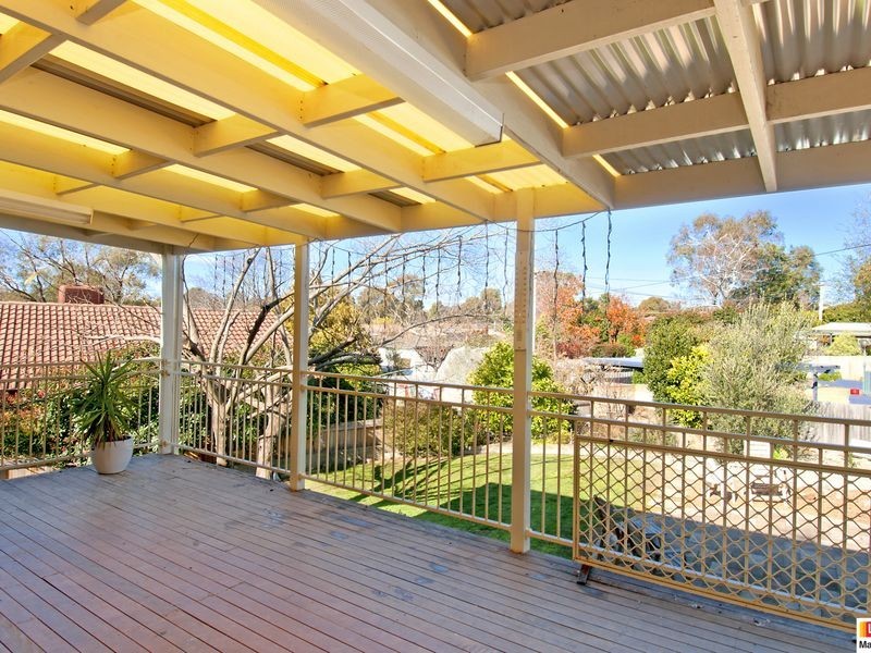 10 Abernethy Street, Weetangera ACT 2614