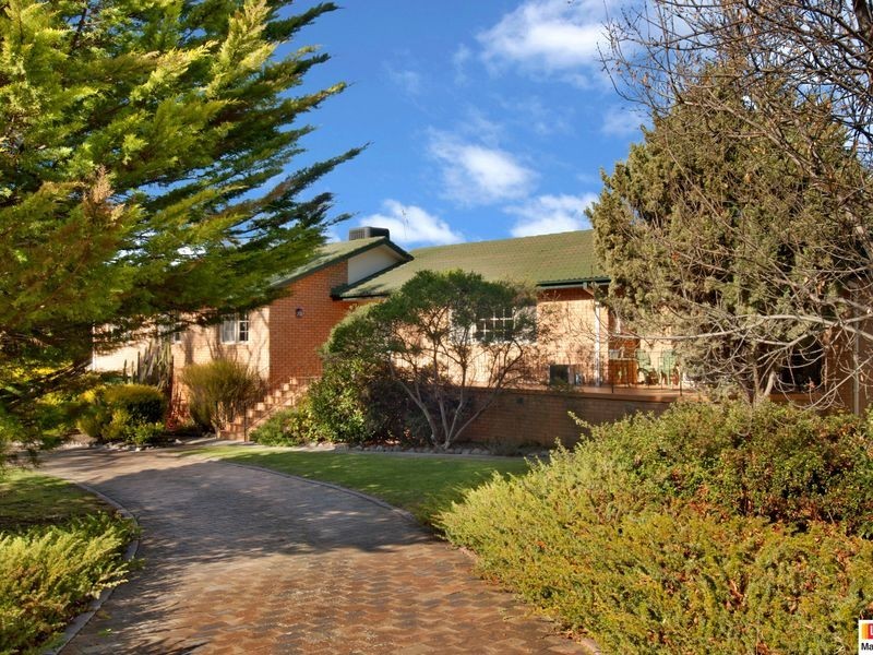 10 Abernethy Street, Weetangera ACT 2614