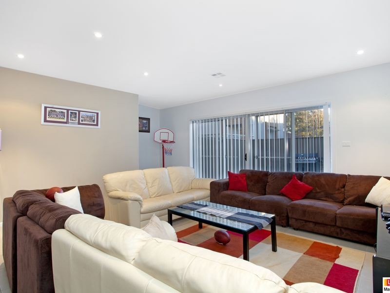 8/32 Coane Street, Holder ACT 2611