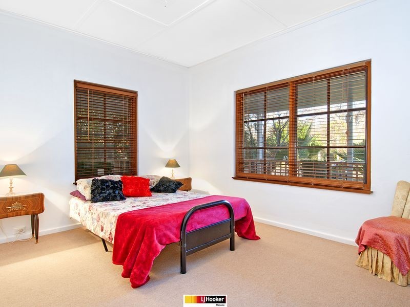 28 Strzelecki Crescent, Narrabundah ACT 2604