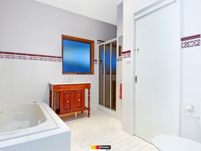 28 Strzelecki Crescent, Narrabundah ACT 2604