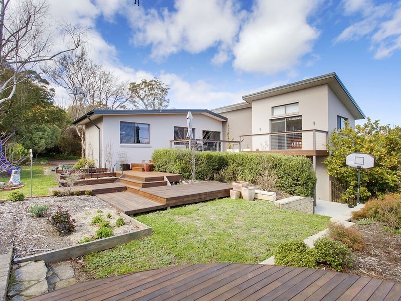 27 Millen Street, Hughes ACT 2605