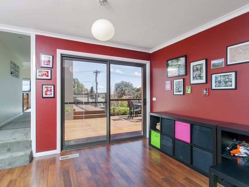 27 Millen Street, Hughes ACT 2605