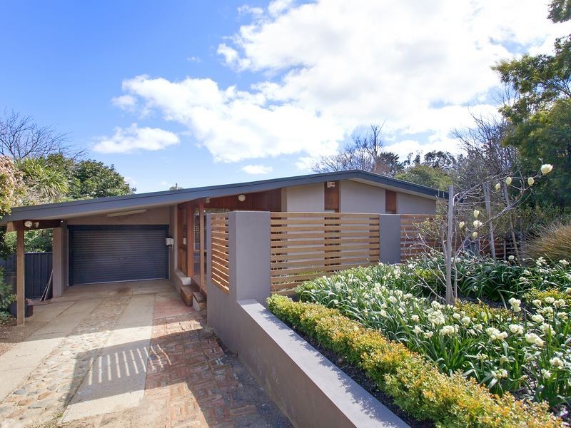 27 Millen Street, Hughes ACT 2605