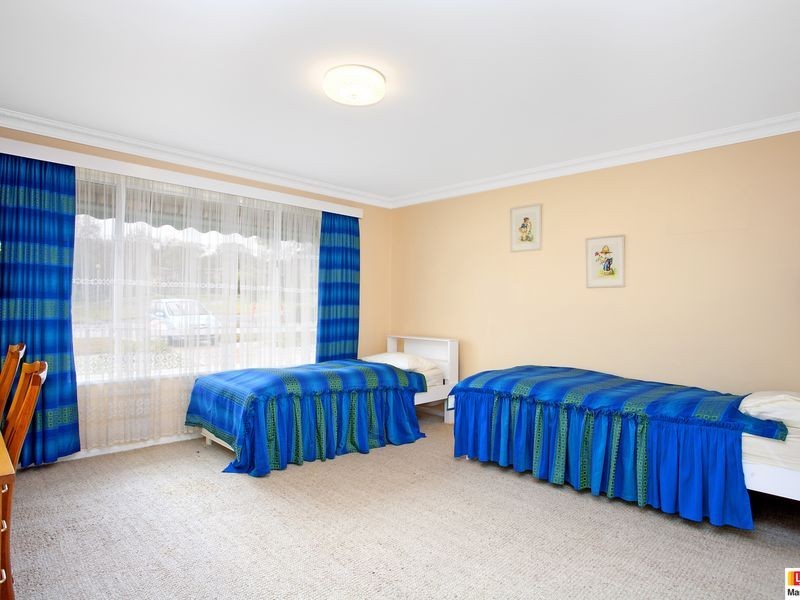 9 Hopetoun Circuit, Deakin ACT 2600