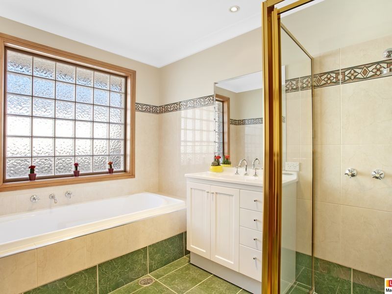 27 Orange Thorn Crescent, Banks ACT 2906