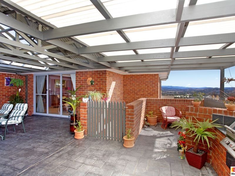 27 Orange Thorn Crescent, Banks ACT 2906